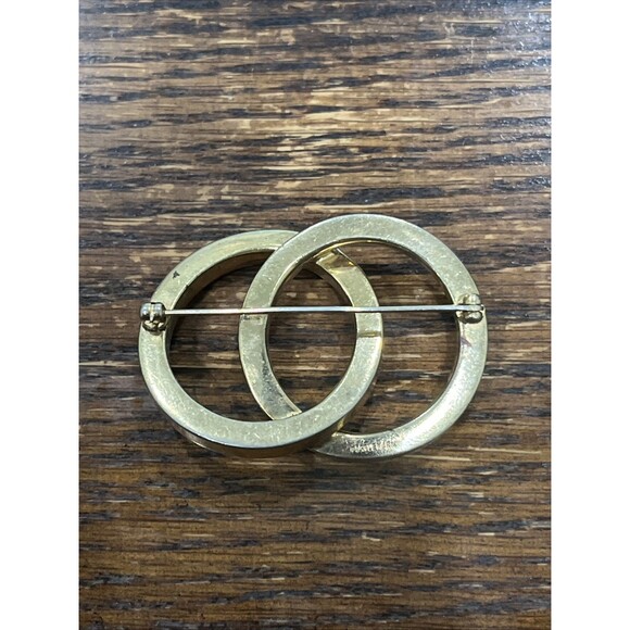 Vintage Castlemark Gold Tone Double Circle Brooch - Picture 2 of 2